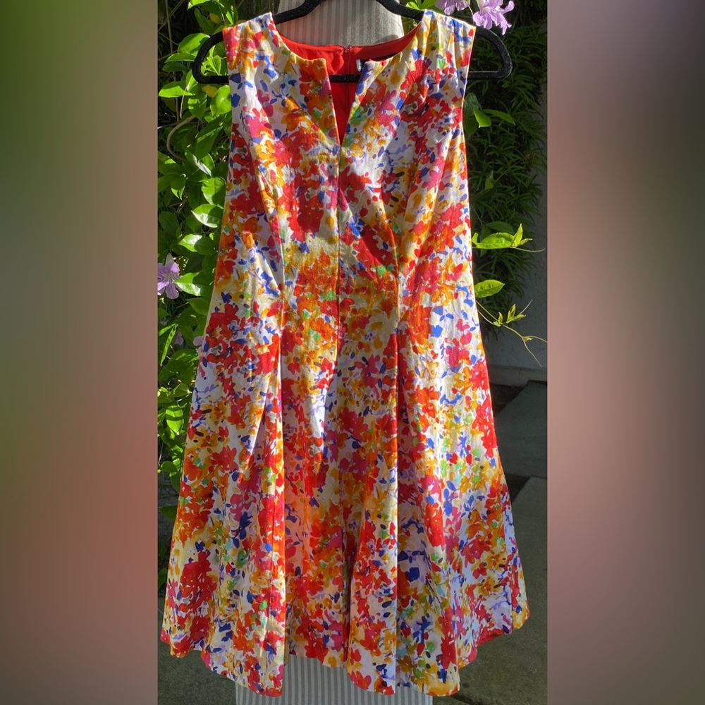 Floral Multicolor|Size 10|Midi|Fit&Flare|V-Neck|Sleeveless |Invisible zipper